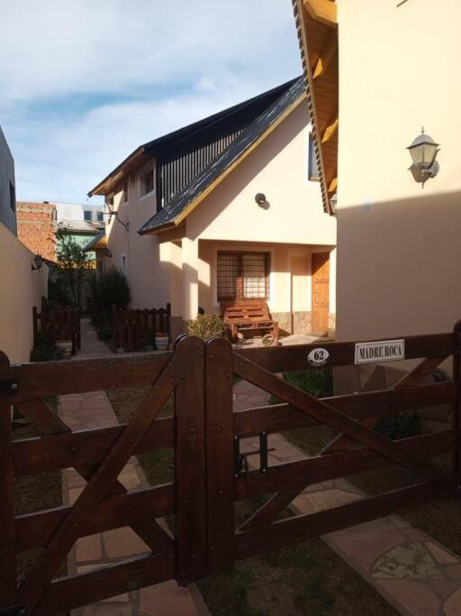 Madre Roca Apartamento El Chaltén Exterior foto